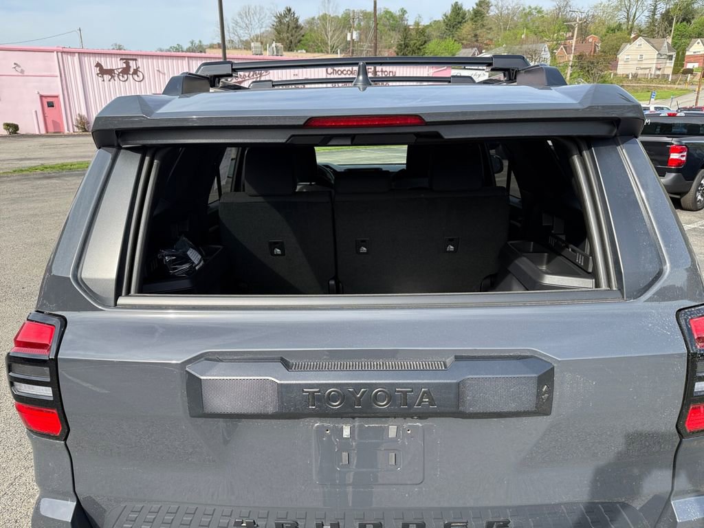 Used 2025 Toyota 4Runner TRD Off-Road image 33