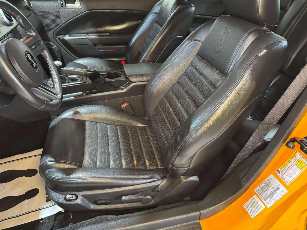 Used 2007 Ford Mustang Shelby GT500 RWD image 5
