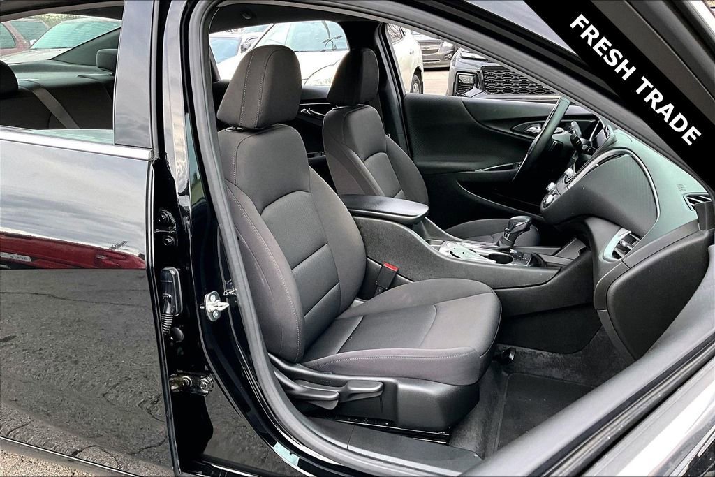 Used 2024 Chevrolet Malibu RS image 27