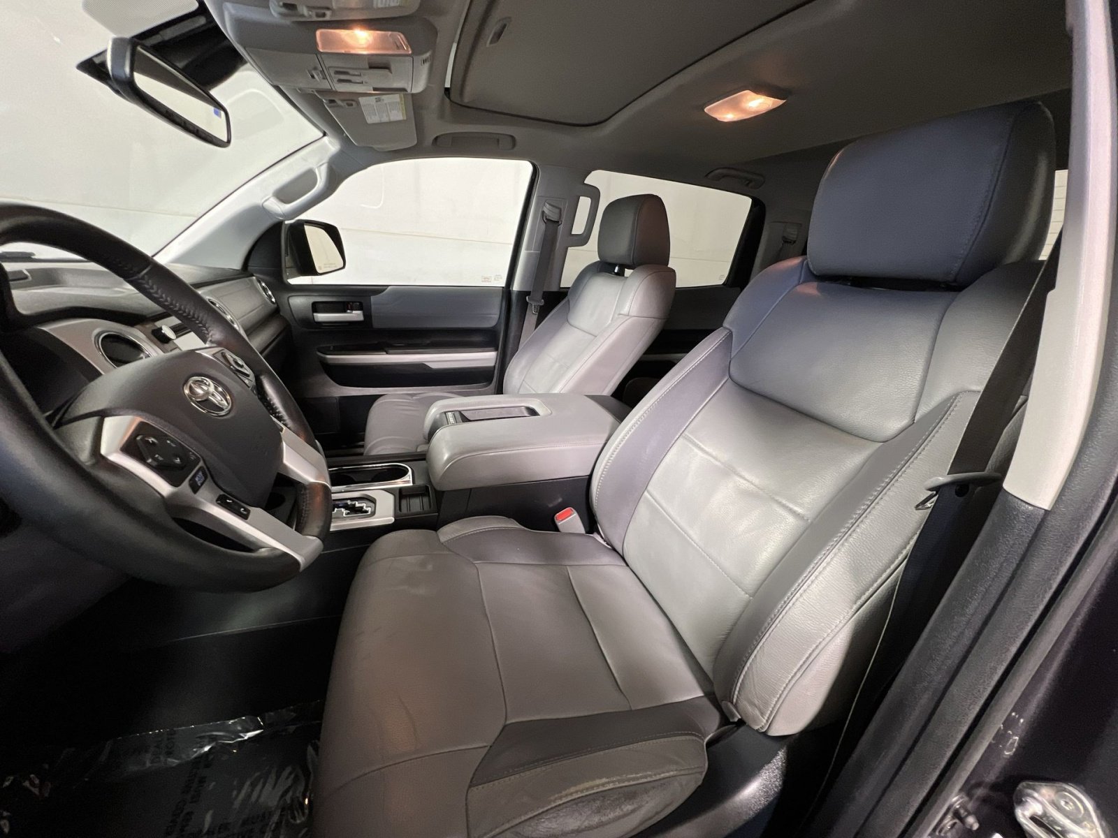 Used 2018 Toyota Tundra Limited image 11
