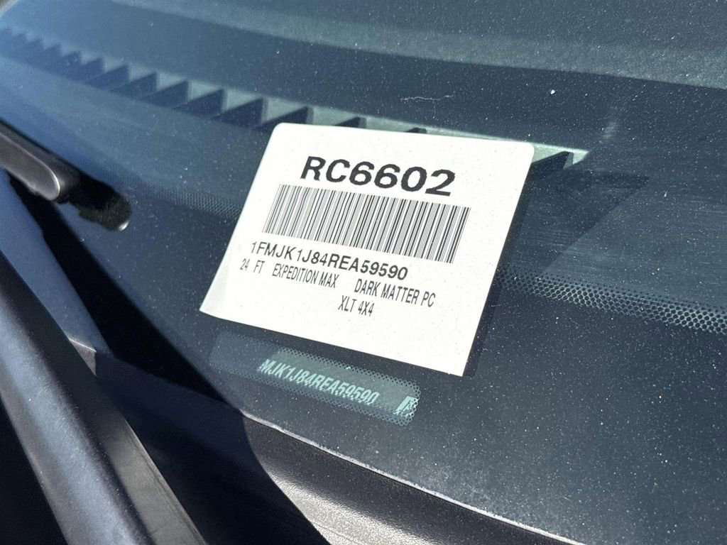 Used 2024 Ford Expedition Max XLT image 32