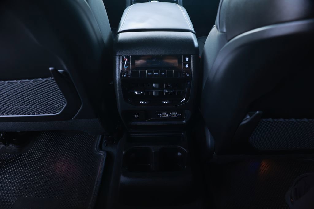 New 2025 Jeep Grand Cherokee L Overland image 27