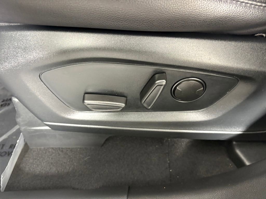 Certified 2023 Ford Explorer ST-Line w/ Class IV Trailer Tow Package image 15