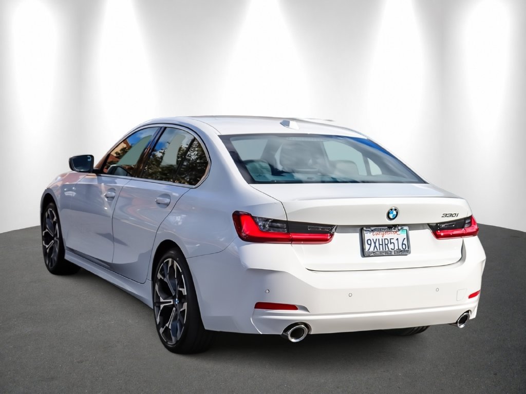 Used 2026 BMW 330i Sedan RWD image 4