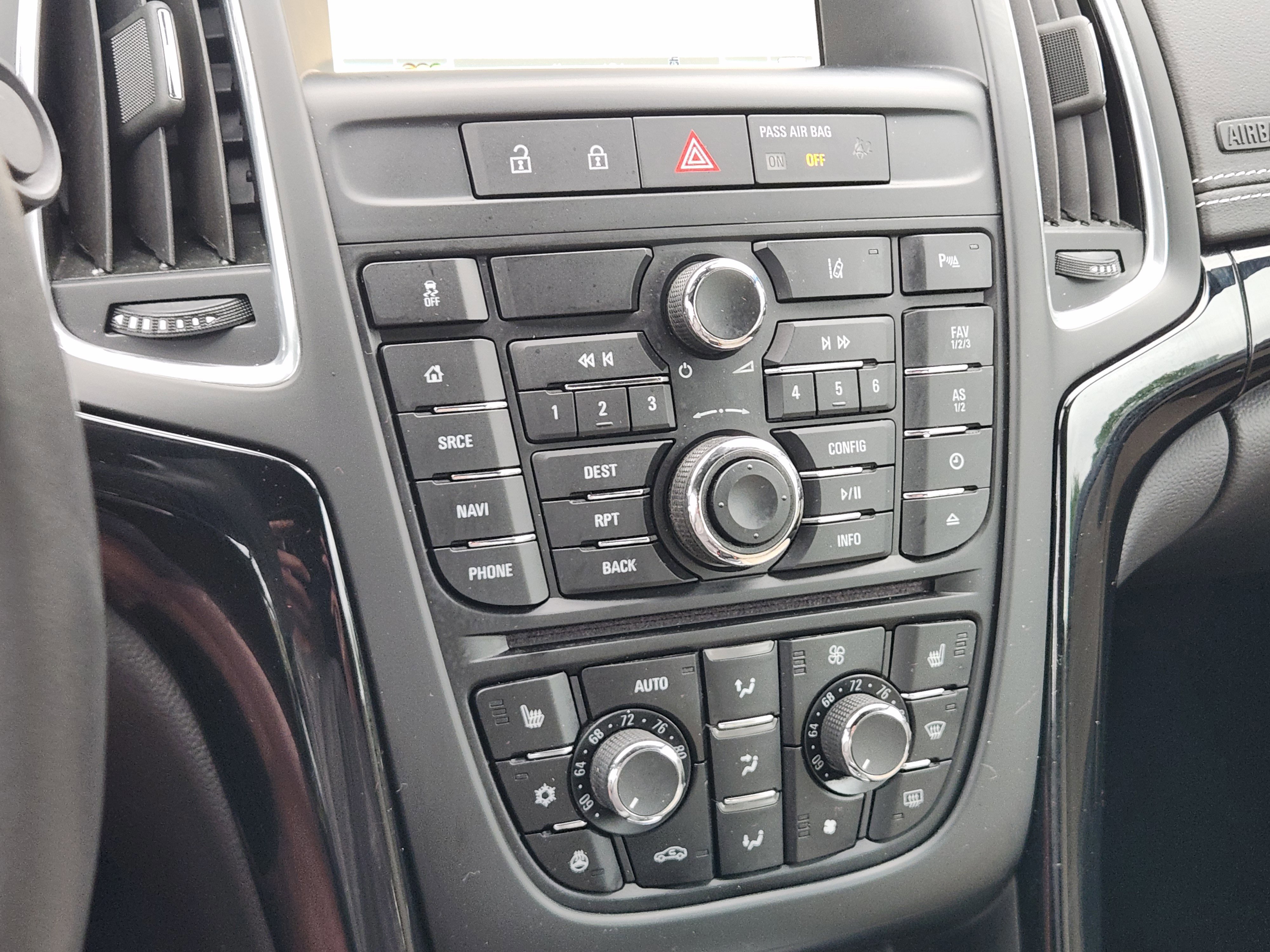 Used 2019 Buick Cascada Premium image 18