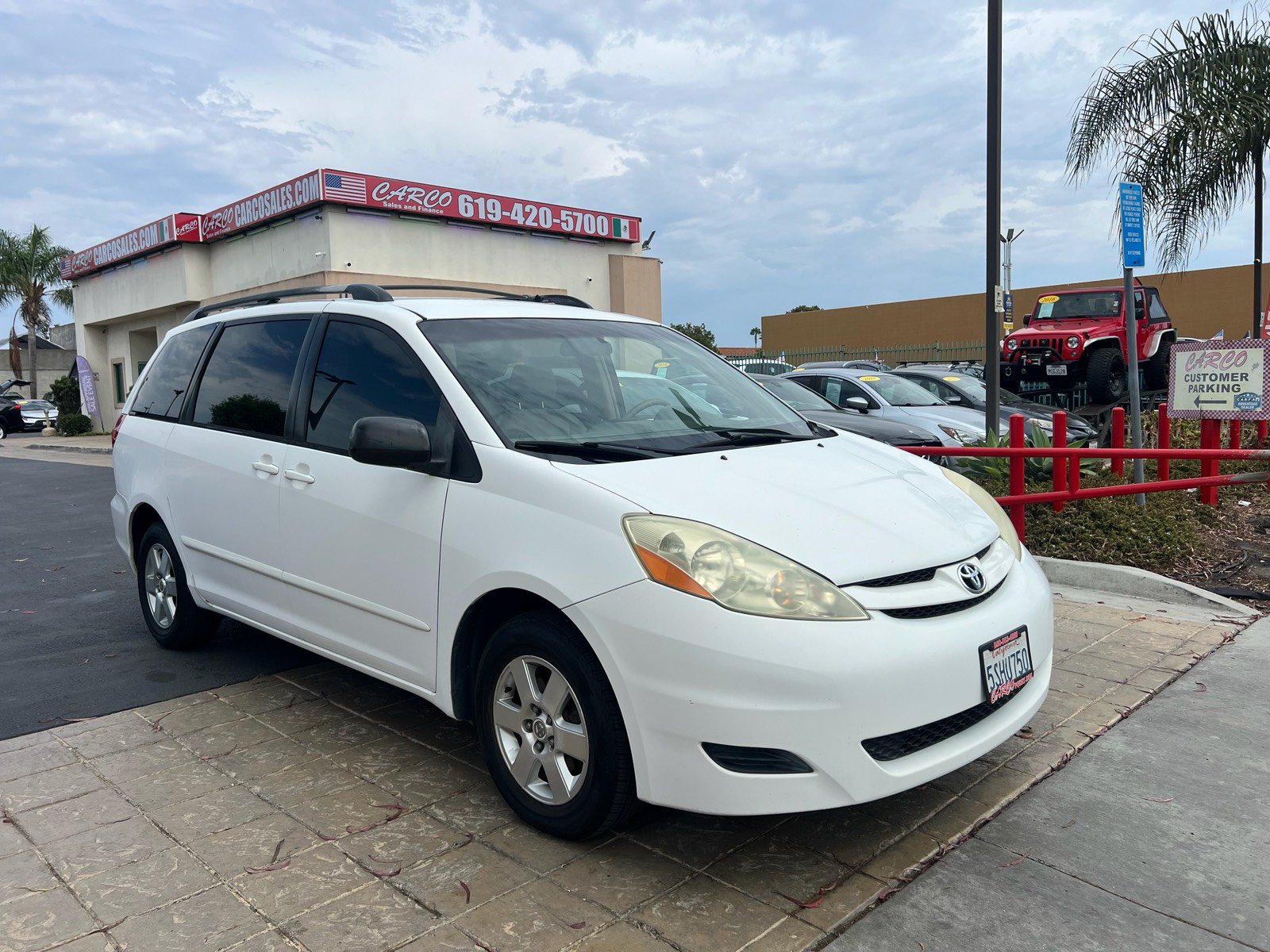 Used 2006 Toyota Sienna LE w/ LE Pkg 6 FWD image 2
