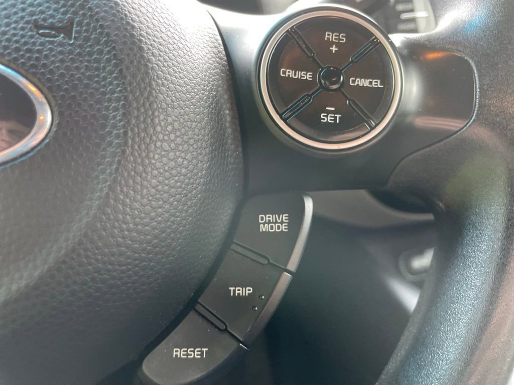 Used 2017 Kia Soul FWD image 12