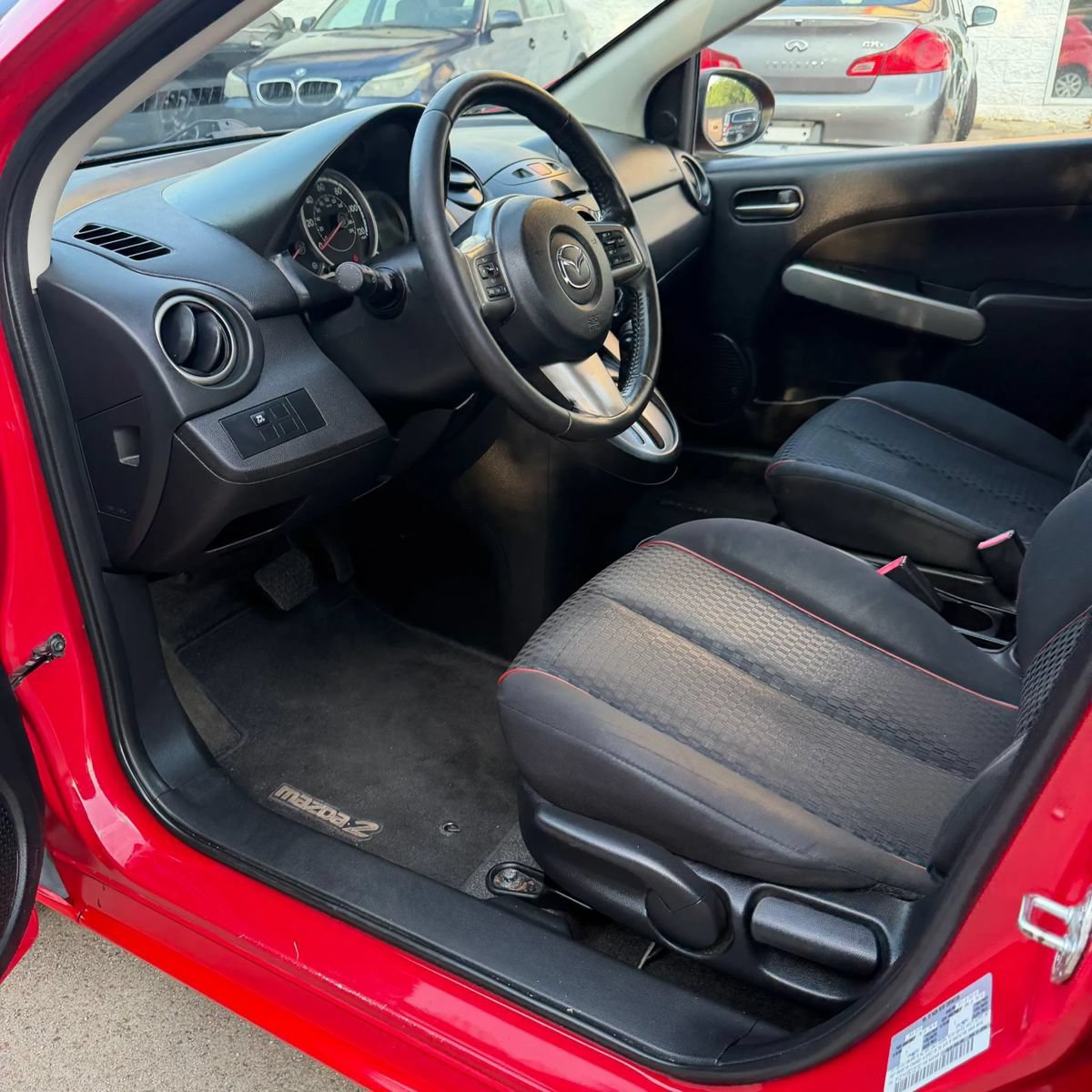 Used 2011 MAZDA MAZDA2 Touring FWD image 11