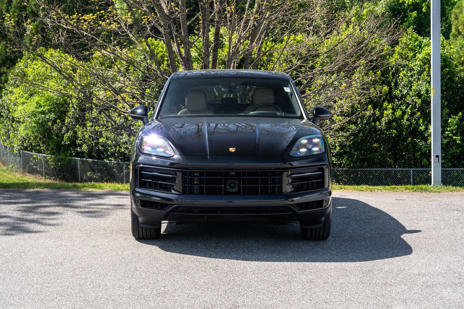 Certified 2024 Porsche Cayenne w/ Premium Package Plus (PFM) AWD/4WD image 10