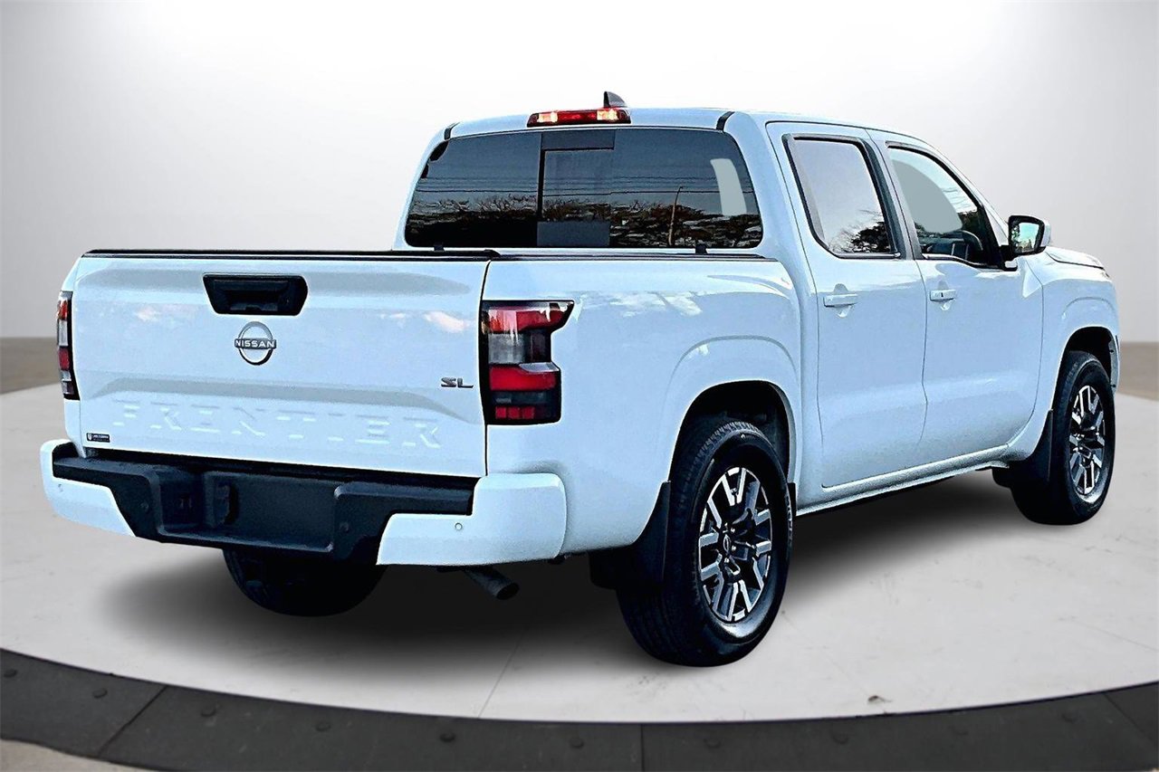 Used 2024 Nissan Frontier SL w/ Technology Package image 9