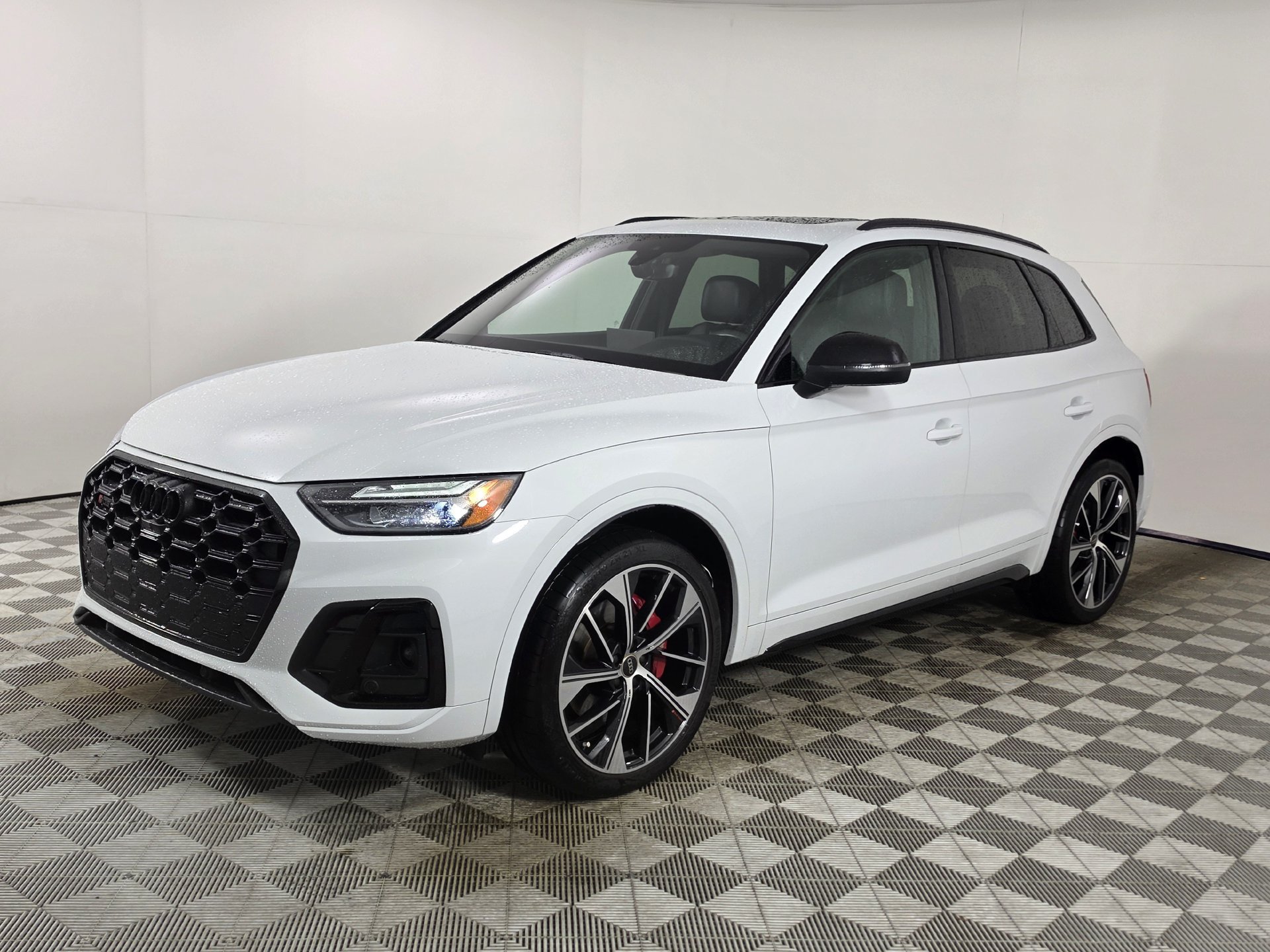 Certified 2024 Audi SQ5 Premium Plus AWD/4WD image 39