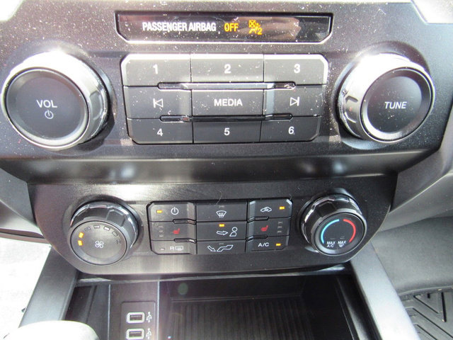 Used 2019 Ford F150 XLT w/ Equipment Group 302A Luxury AWD/4WD image 36