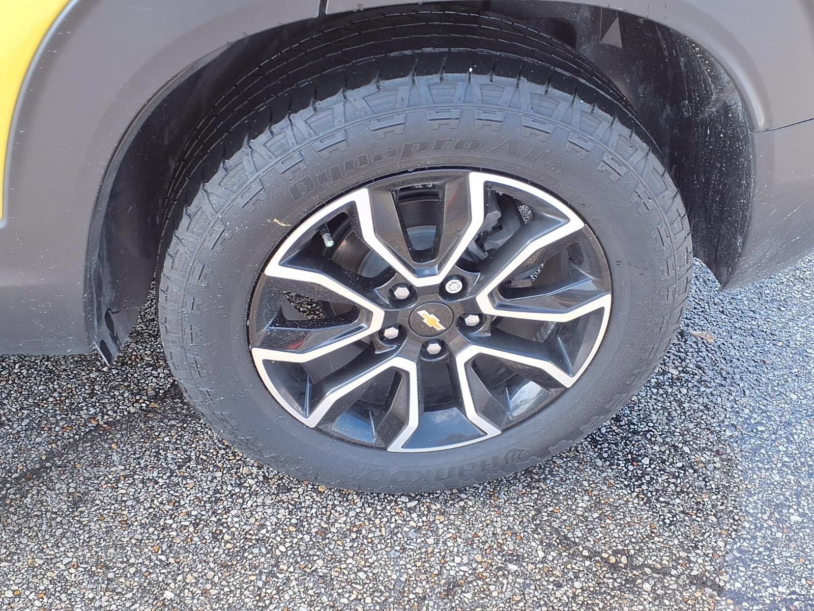 Used 2023 Chevrolet TrailBlazer ACTIV w/ Sun and Liftgate Package FWD image 25