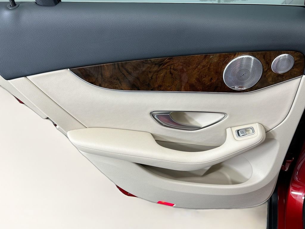 Used 2019 Mercedes-Benz GLC 300 GLC 300 image 24