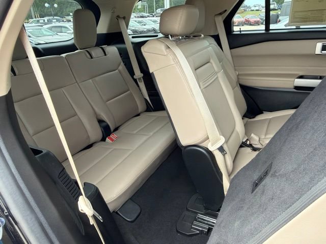 Used 2023 Ford Explorer XLT w/ Equipment Group 202A AWD/4WD image 35