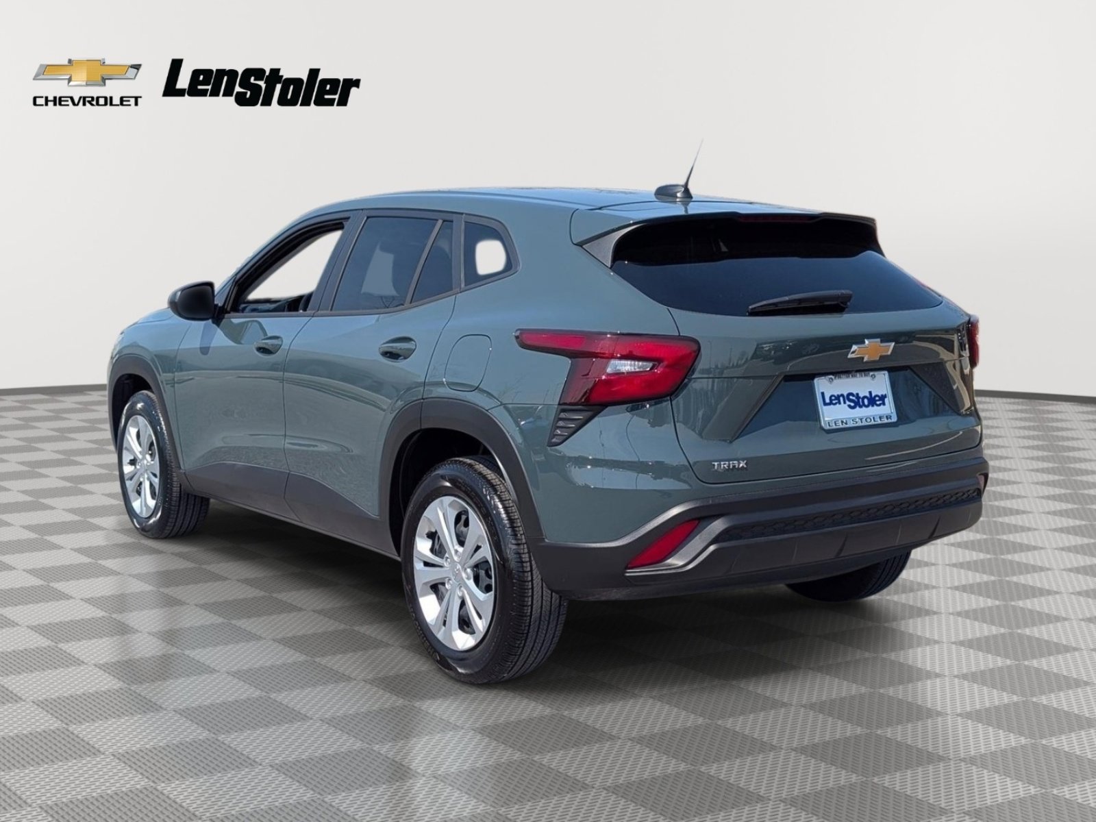 Used 2025 Chevrolet Trax LS image 3