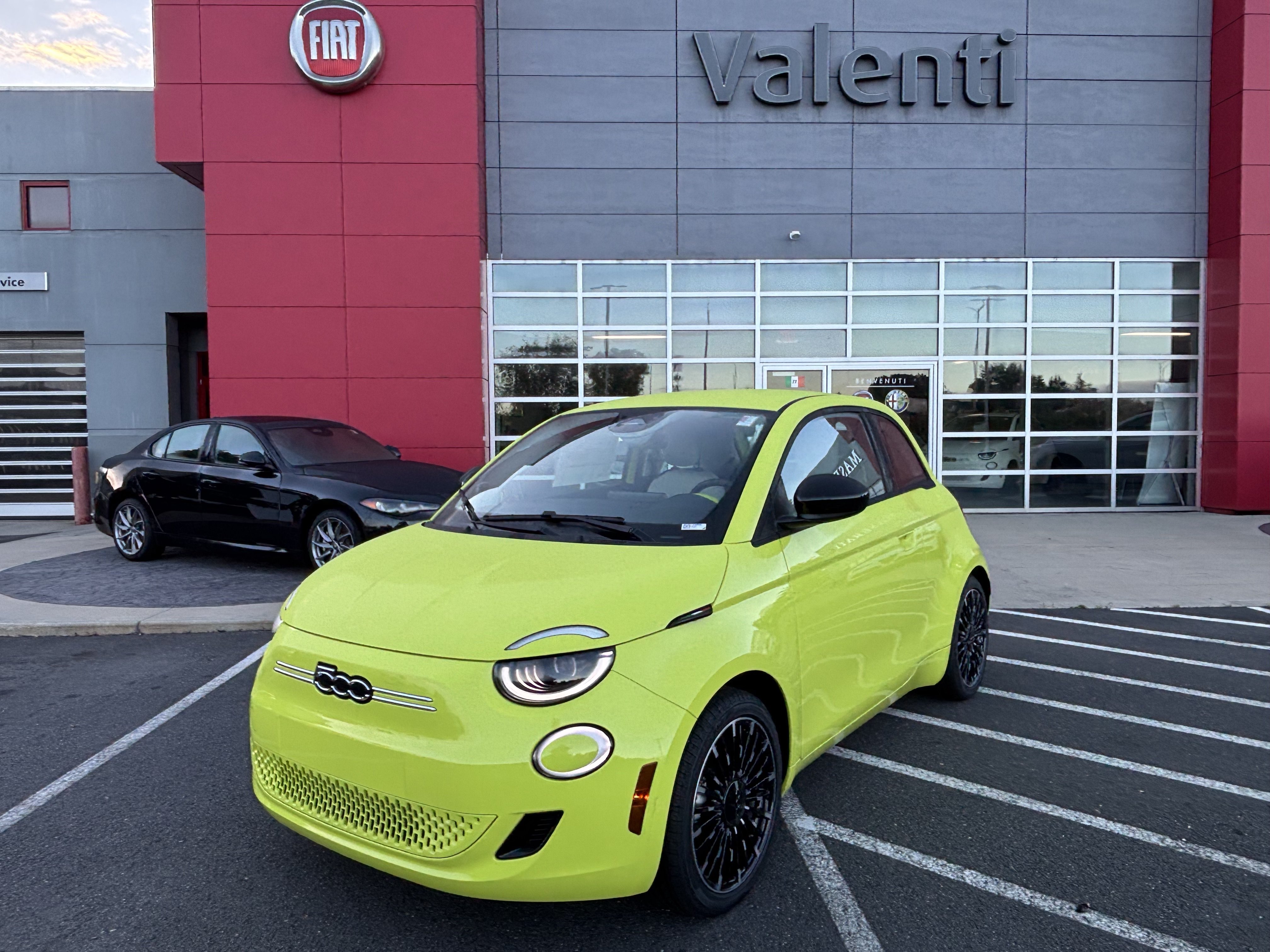 New 2026 FIAT 500 e w/ Comfort Group FWD image 1