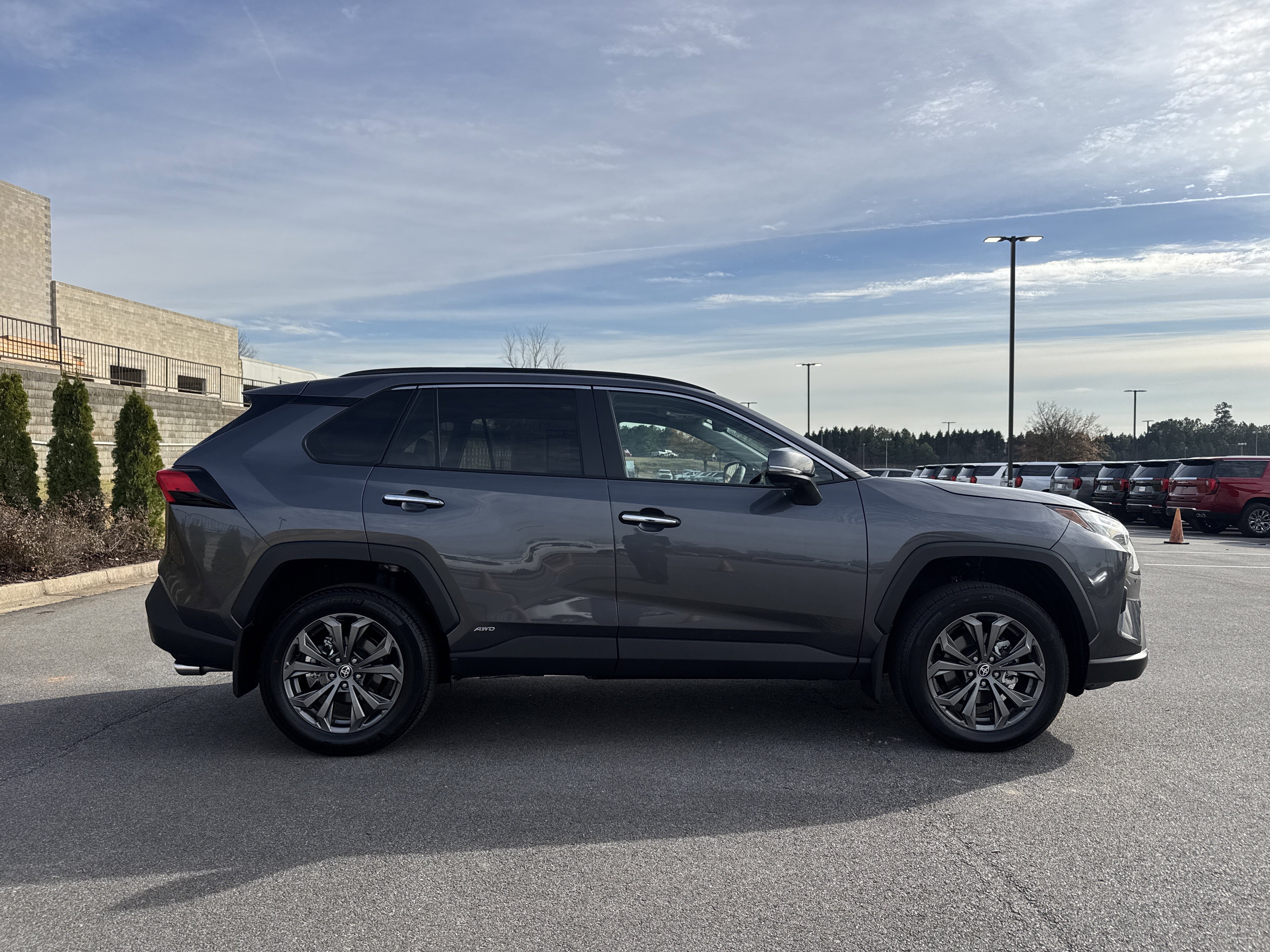 Used 2025 Toyota RAV4 Limited image 11