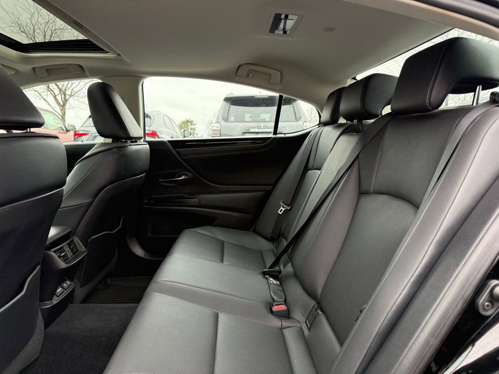 Used 2021 Lexus ES 250 w/ Premium Package image 15