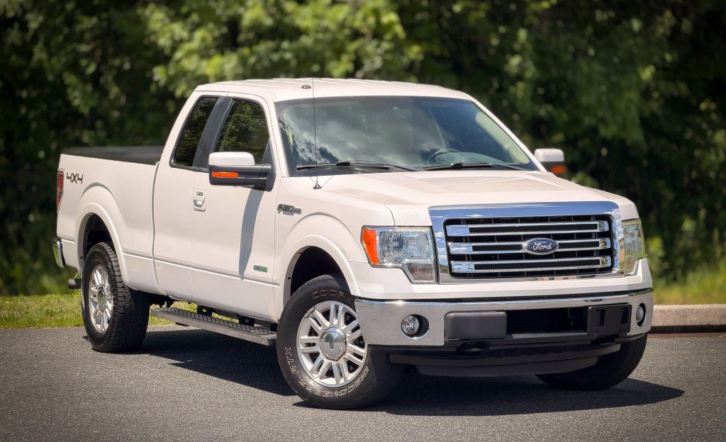Used 2013 Ford F150 Lariat w/ Mid Equipment Group AWD/4WD image 2