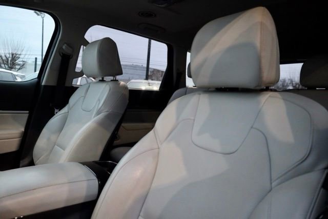 Used 2022 Kia Telluride S image 21