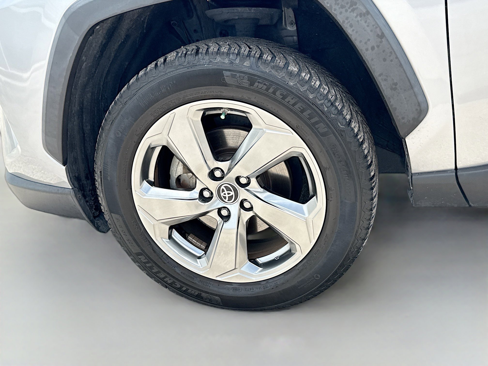 Used 2019 Toyota RAV4 Limited AWD/4WD image 43