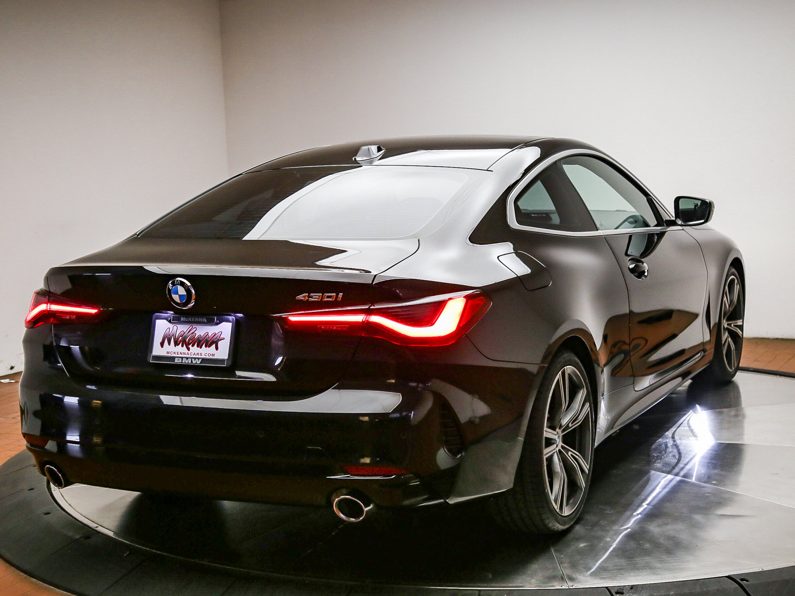 Used 2024 BMW 430i Coupe w/ Convenience Package RWD image 7