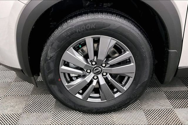 New 2025 Nissan Pathfinder S image 11