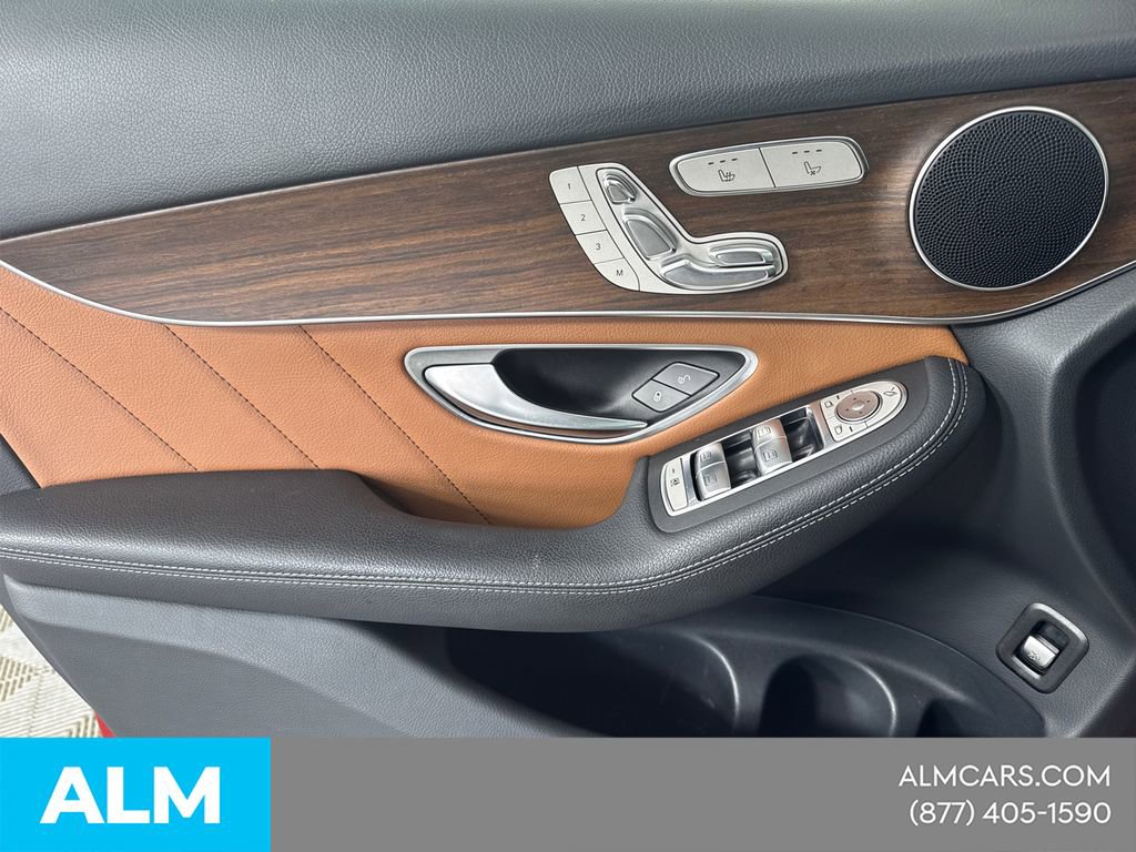 Used 2021 Mercedes-Benz GLC 300 4MATIC image 14