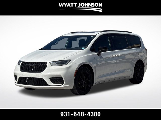 Used 2025 Chrysler Pacifica Limited