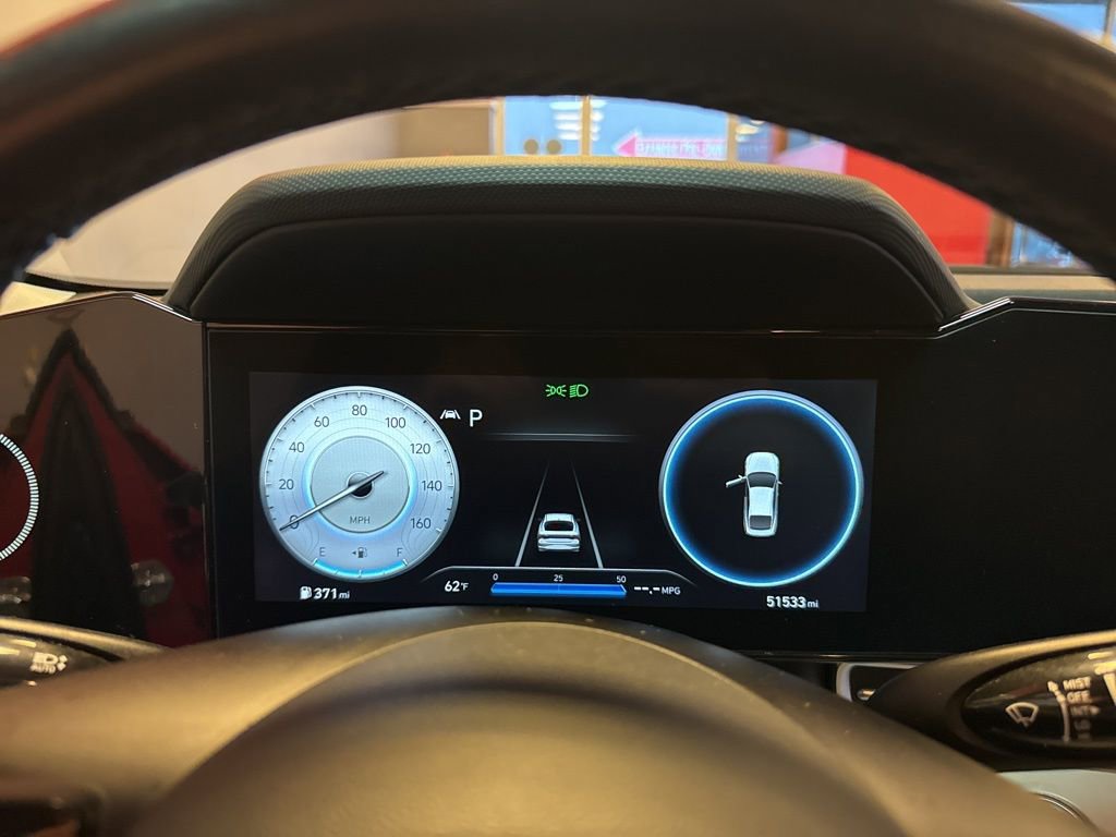 Used 2021 Hyundai Elantra Limited image 33