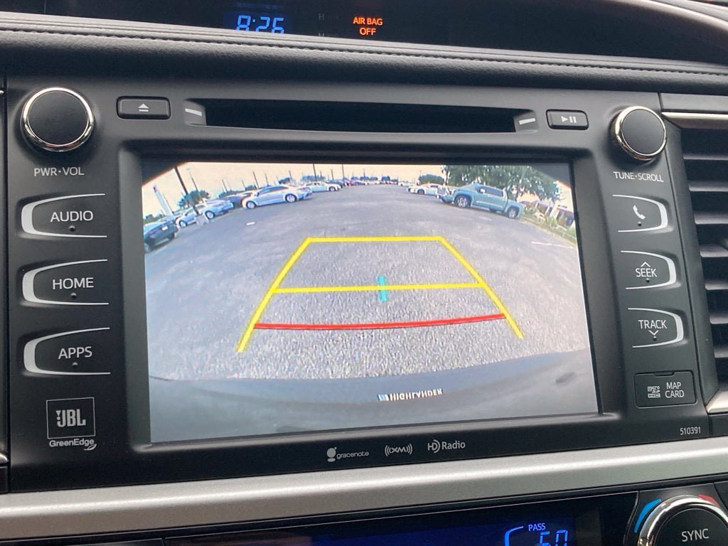 Used 2019 Toyota Highlander Limited FWD image 23