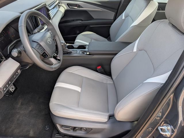 Used 2025 Toyota Camry SE image 22