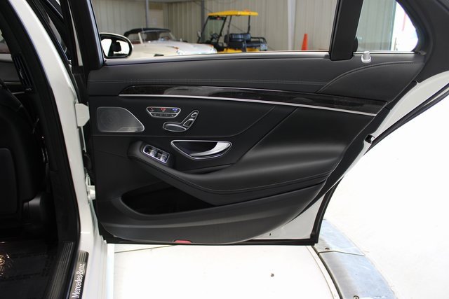 Used 2019 Mercedes-Benz S 560 Sedan image 41