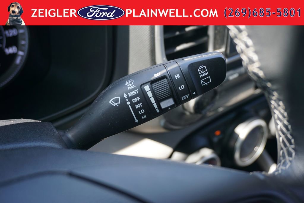Used 2022 Hyundai Venue SEL FWD image 24