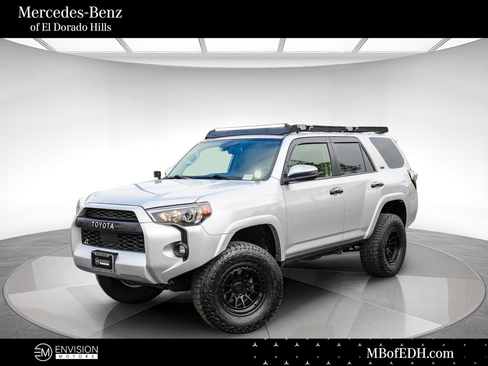Used 2022 Toyota 4Runner SR5 AWD/4WD image 1