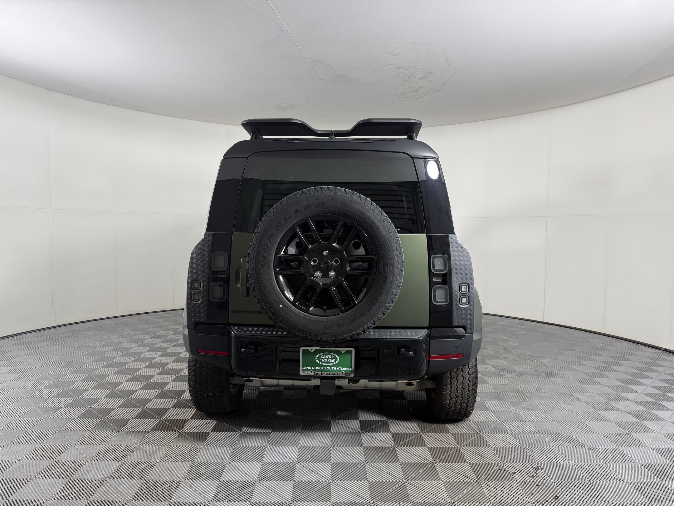 New 2026 Land Rover Defender 110 X-Dynamic SE AWD/4WD image 10