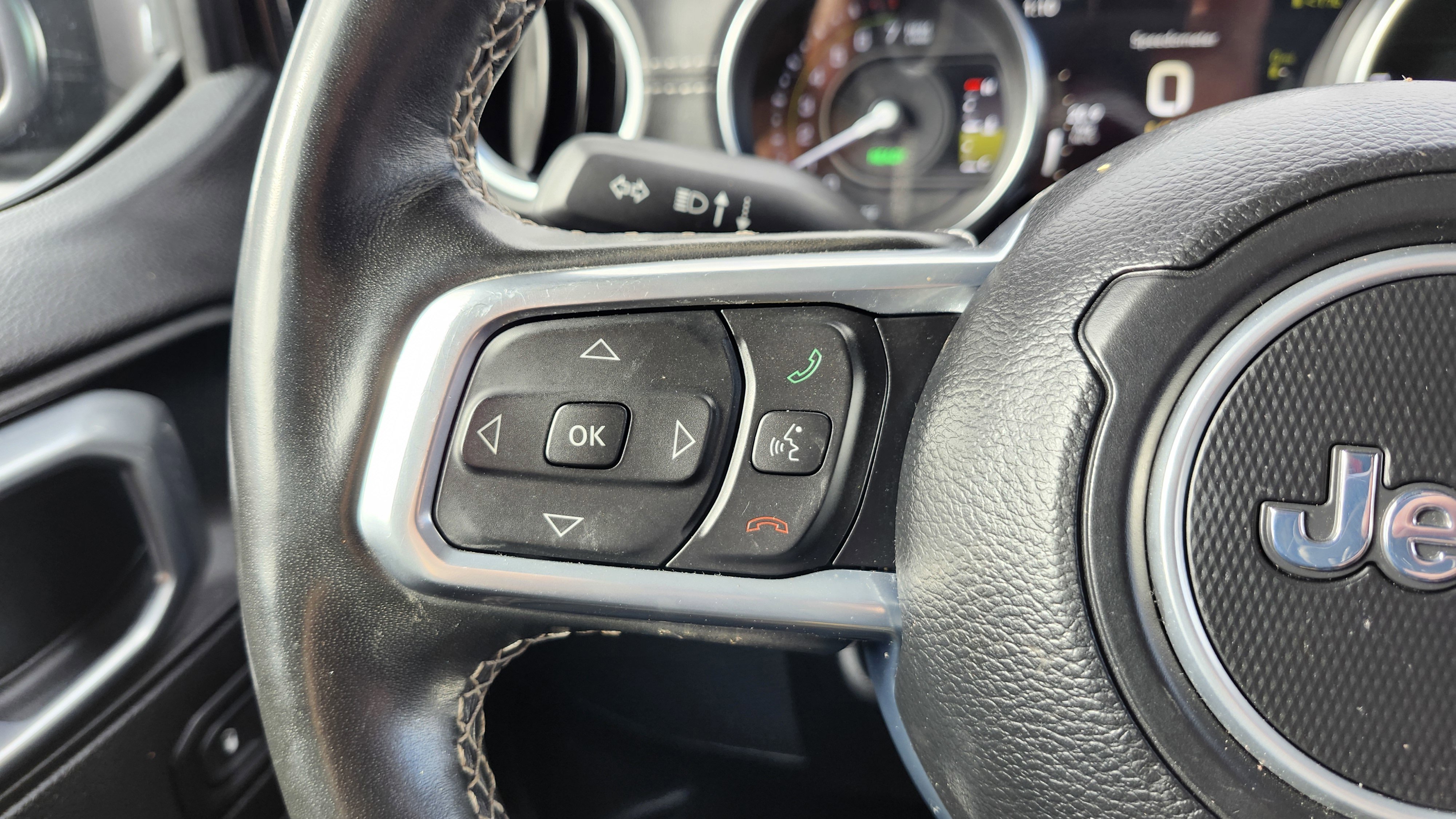 Used 2021 Jeep Wrangler Unlimited Sahara w/ Cold Weather Group image 39