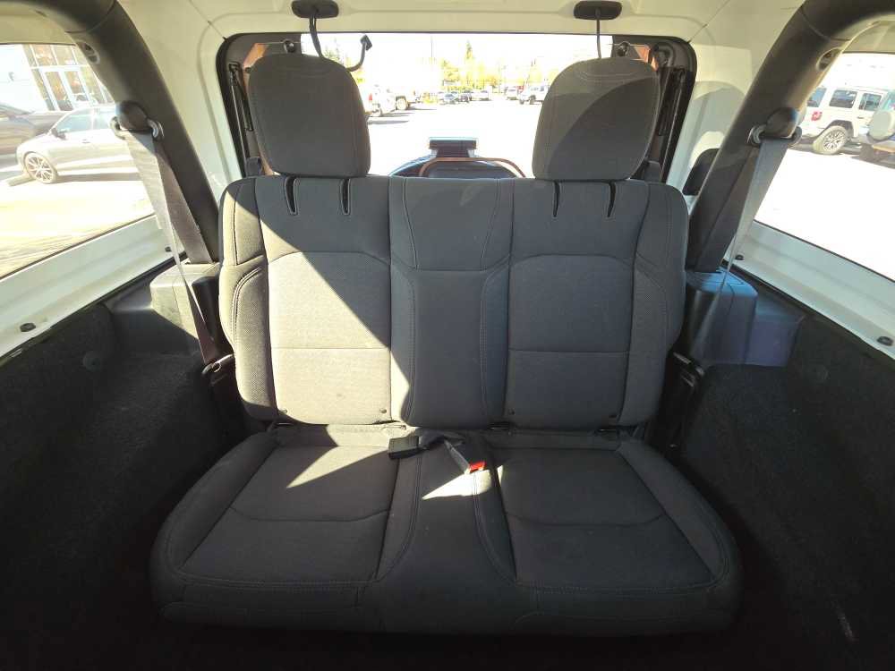 Used 2021 Jeep Wrangler Sport S image 16