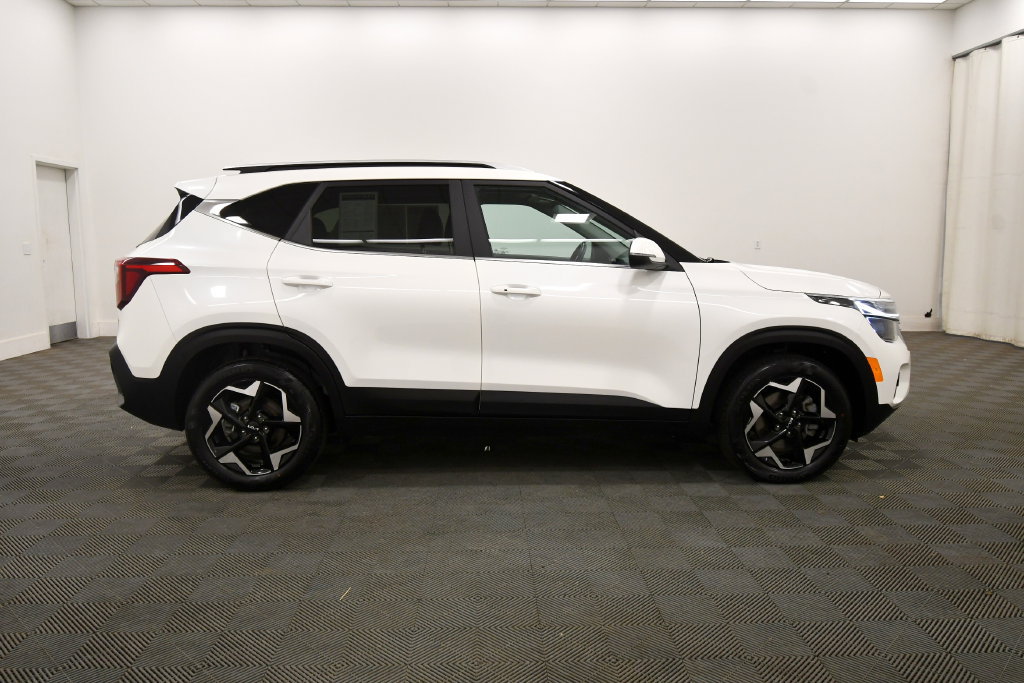 Certified 2024 Kia Seltos EX AWD/4WD image 9