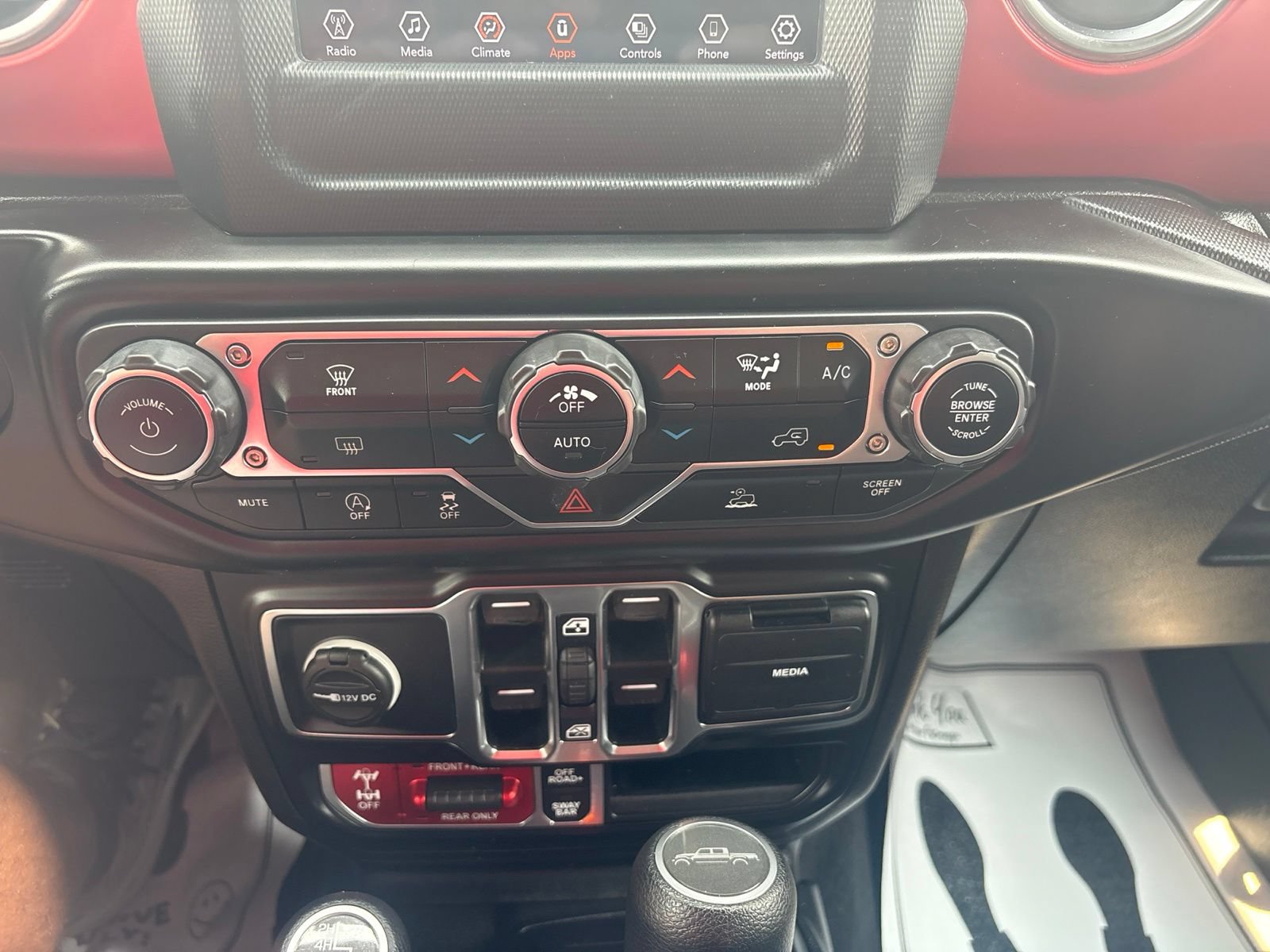 Used 2021 Jeep Gladiator Rubicon AWD/4WD image 25