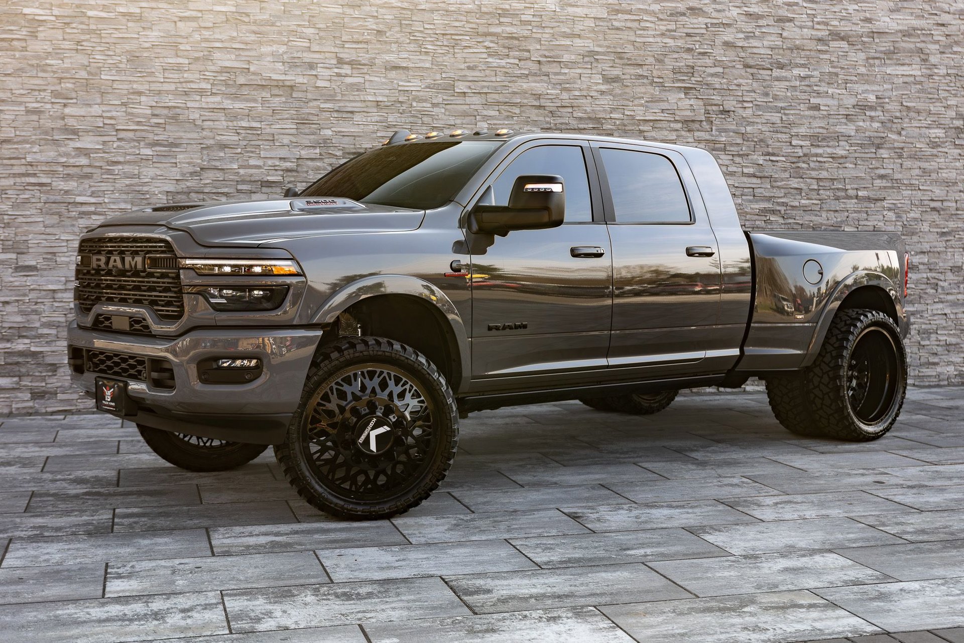 Used 2026 RAM 3500 Limited image 3