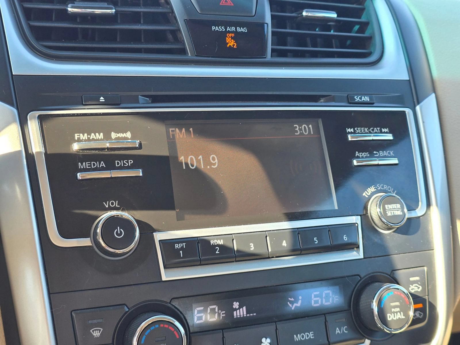 Used 2016 Nissan Altima 2.5 SV FWD image 28