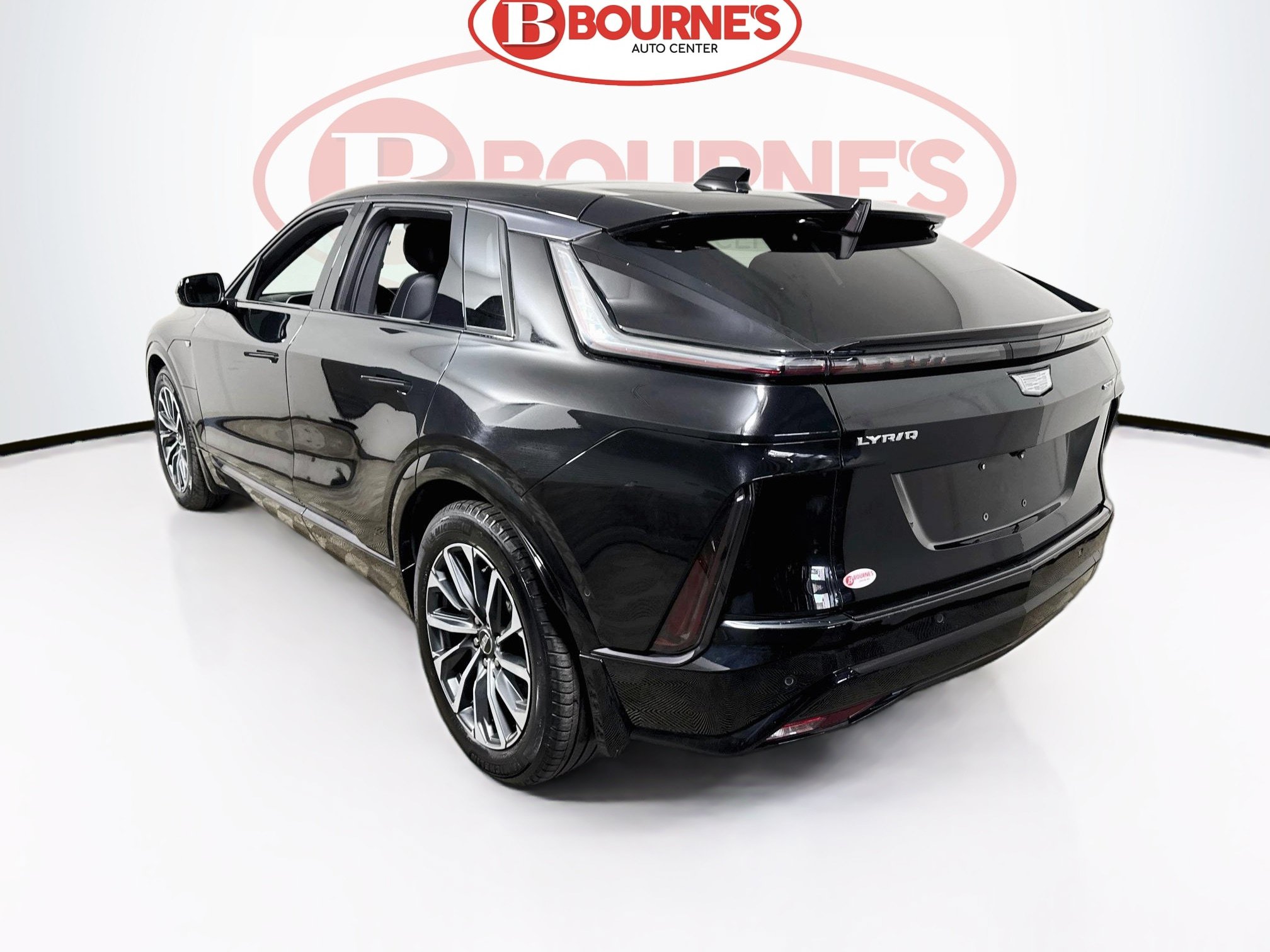 Used 2024 Cadillac Lyriq Sport w/ LPO, Floor Liner Package AWD/4WD image 9