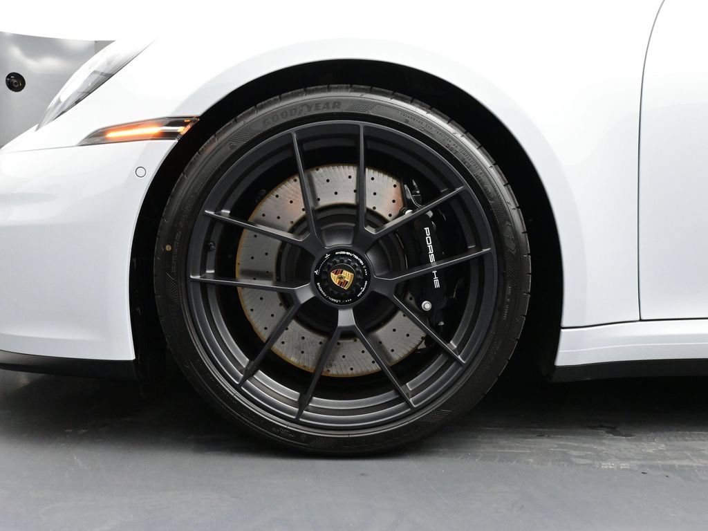 Certified 2026 Porsche 911 Carrera GTS RWD image 6