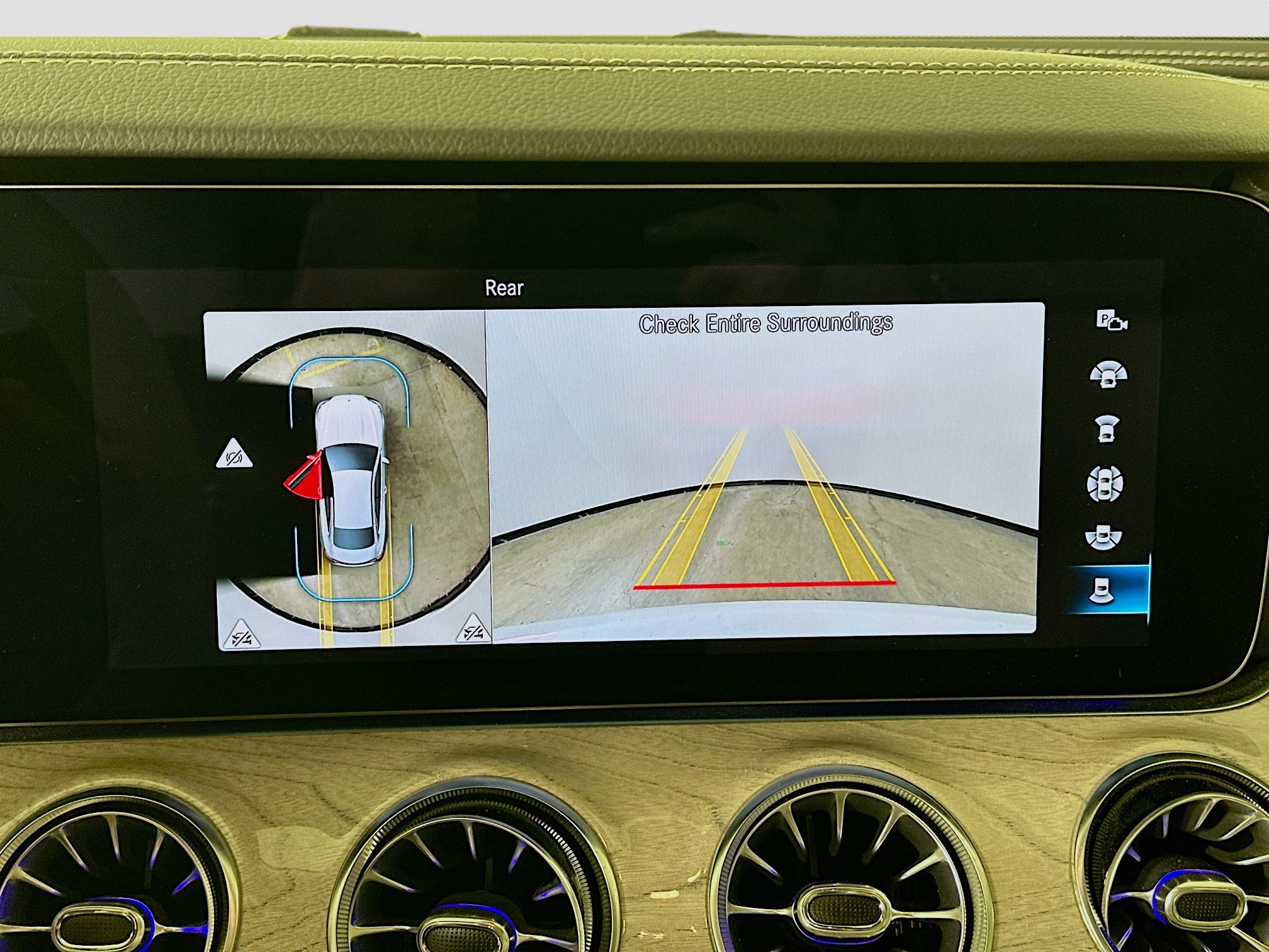 Used 2023 Mercedes-Benz E 450 4MATIC Coupe image 18