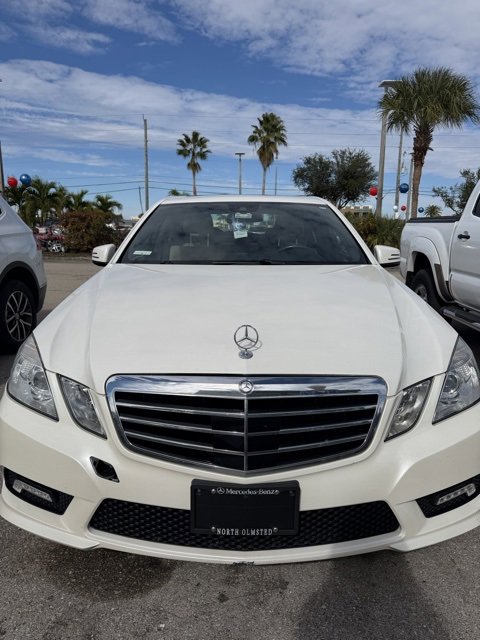 Used 2011 Mercedes-Benz E 350 4MATIC Sedan image 2
