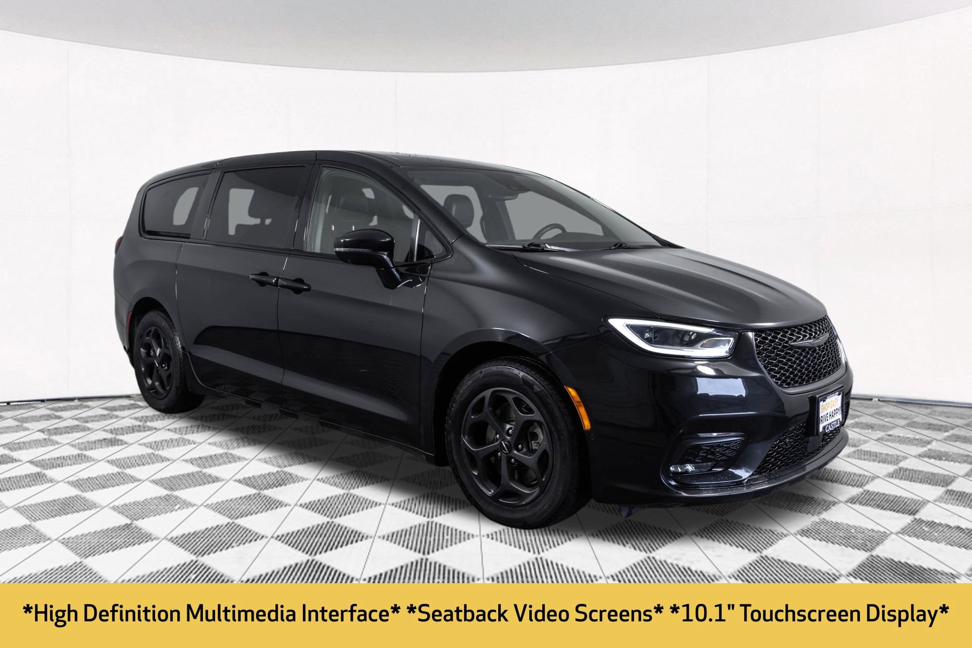Used 2022 Chrysler Pacifica Touring-L w/ Uconnect Theater Family Group FWD image 26