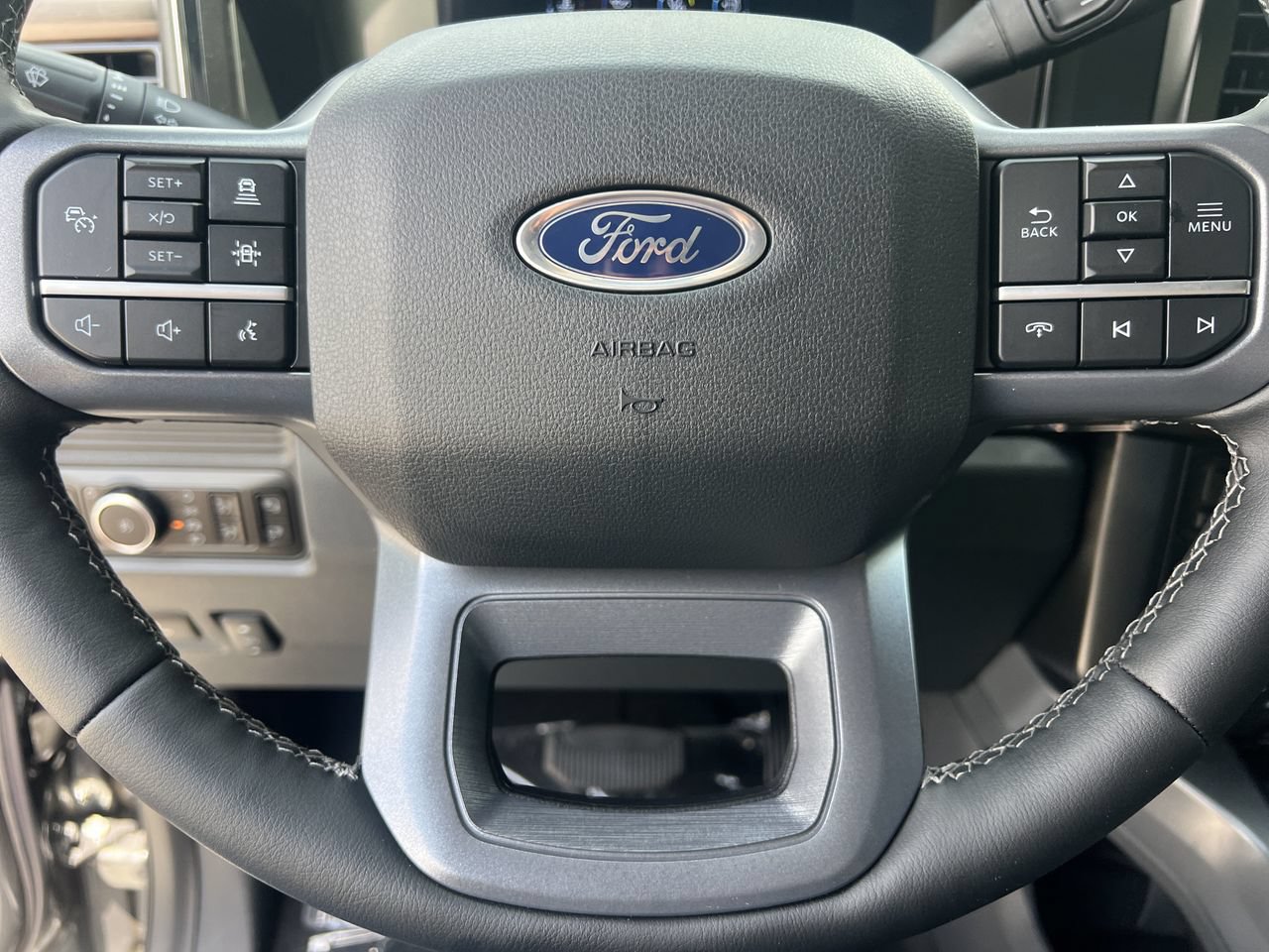 New 2026 Ford F350 Lariat w/ Lariat Ultimate Package AWD/4WD image 11