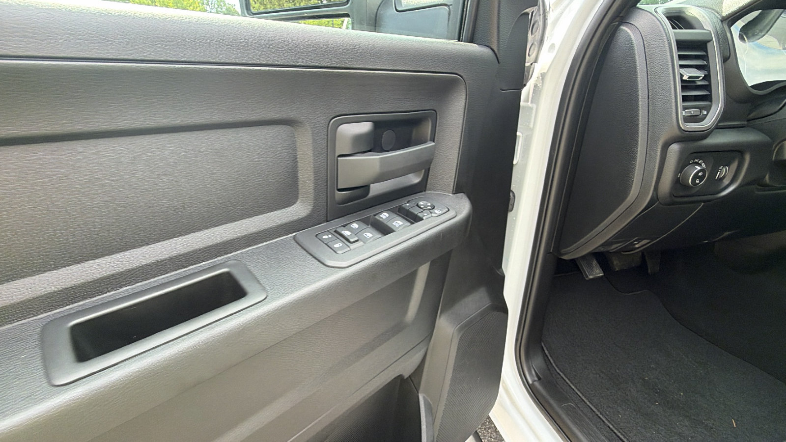 New 2026 RAM 2500 Tradesman AWD/4WD image 15